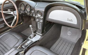 Chevrolet-Corvette-1967-Convertible-26