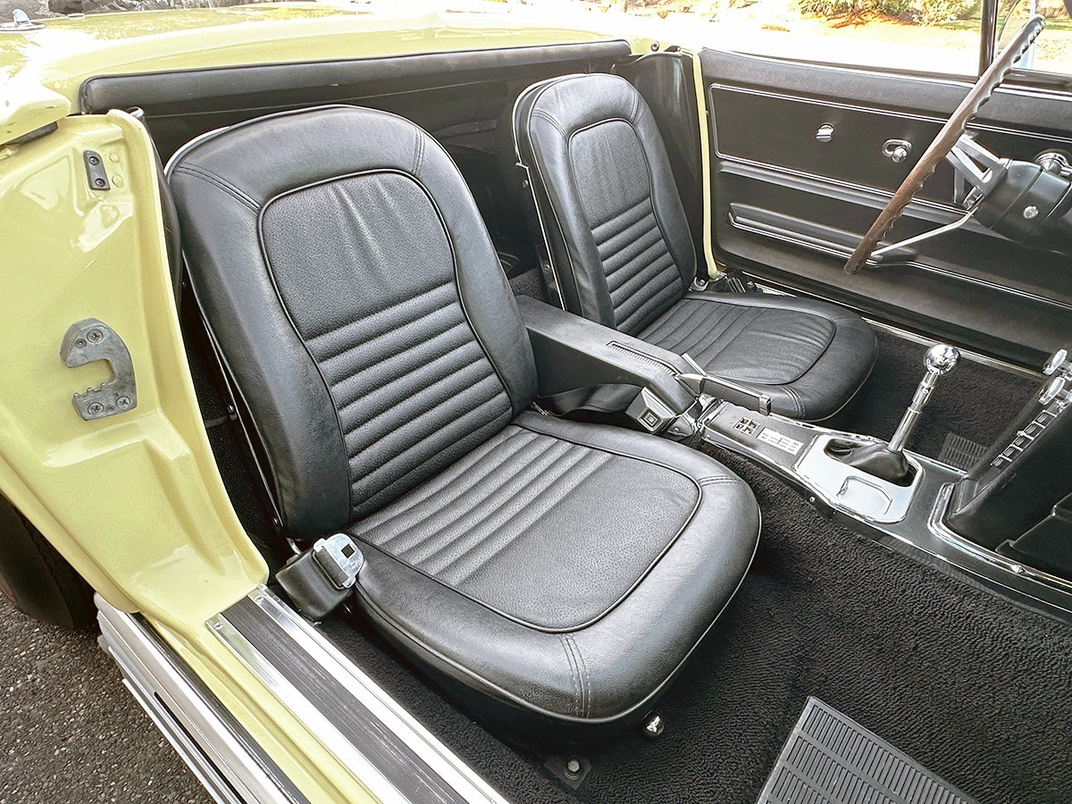 Chevrolet-Corvette-1967-Convertible-28
