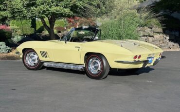 Chevrolet-Corvette-1967-Convertible-3