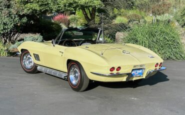 Chevrolet-Corvette-1967-Convertible-4