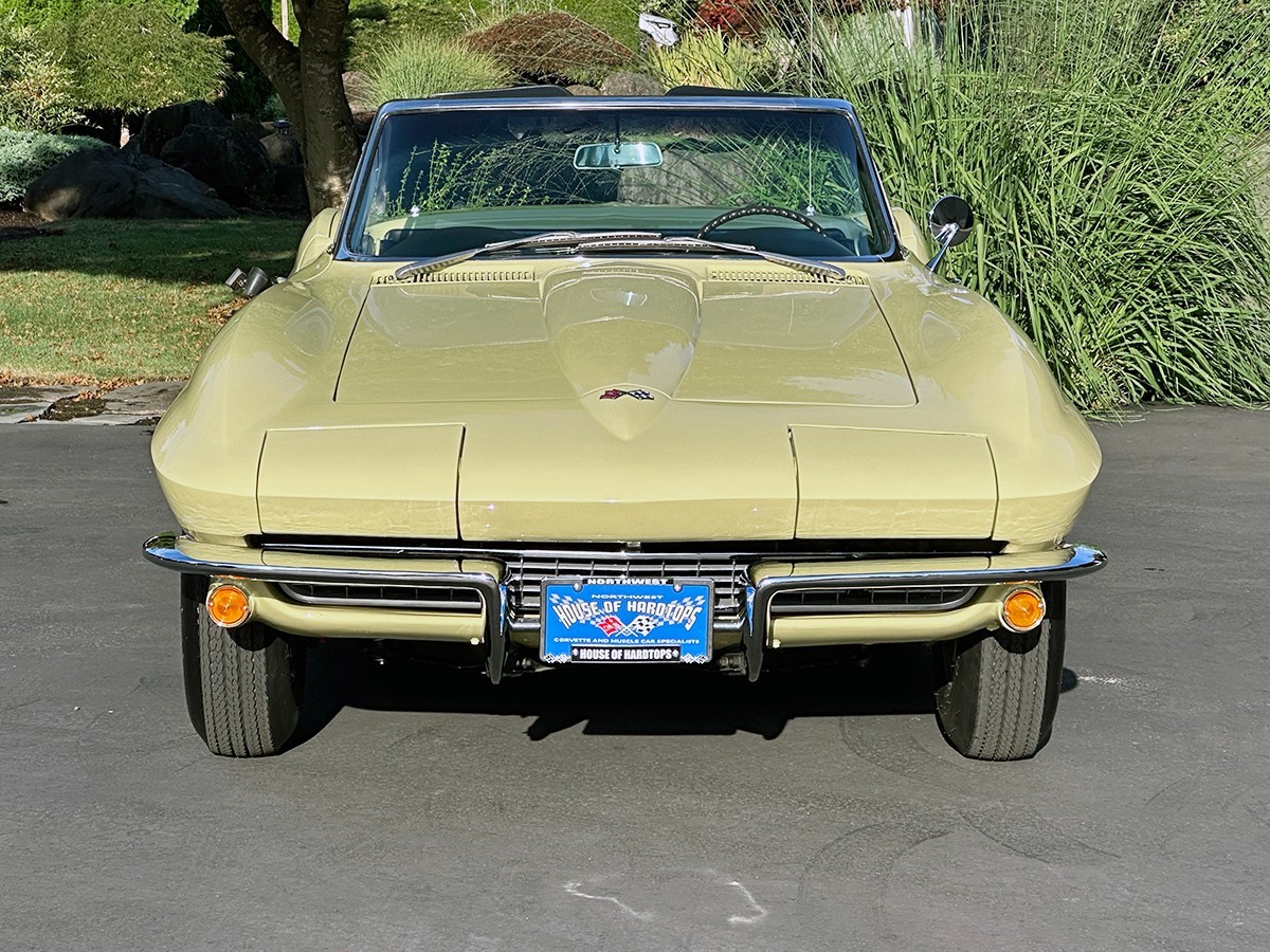 Chevrolet-Corvette-1967-Convertible-5
