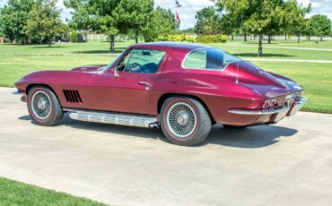 Chevrolet-Corvette-1967-Coupe-1