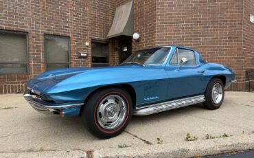 Chevrolet-Corvette-1967-Coupe-1