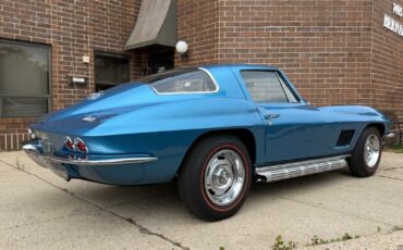 Chevrolet-Corvette-1967-Coupe-12