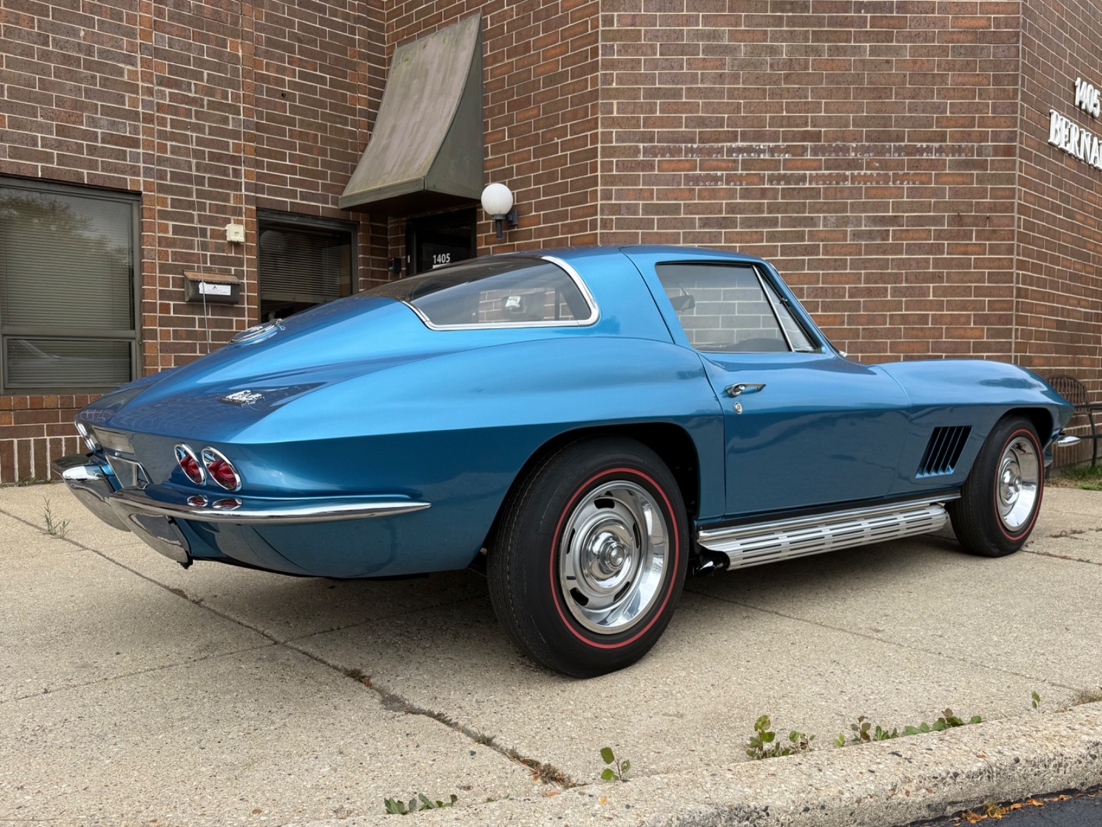 Chevrolet-Corvette-1967-Coupe-12