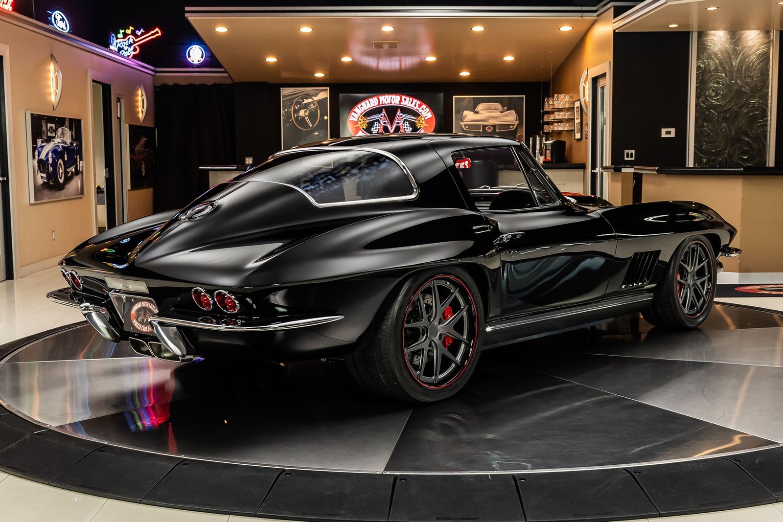 Chevrolet-Corvette-1967-Coupe-12