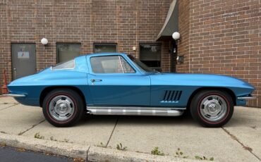 Chevrolet-Corvette-1967-Coupe-14