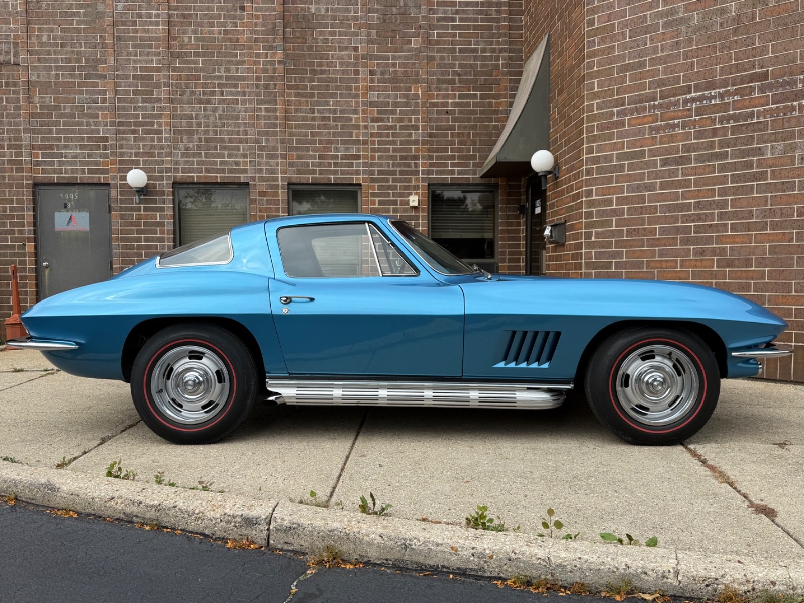 Chevrolet-Corvette-1967-Coupe-14