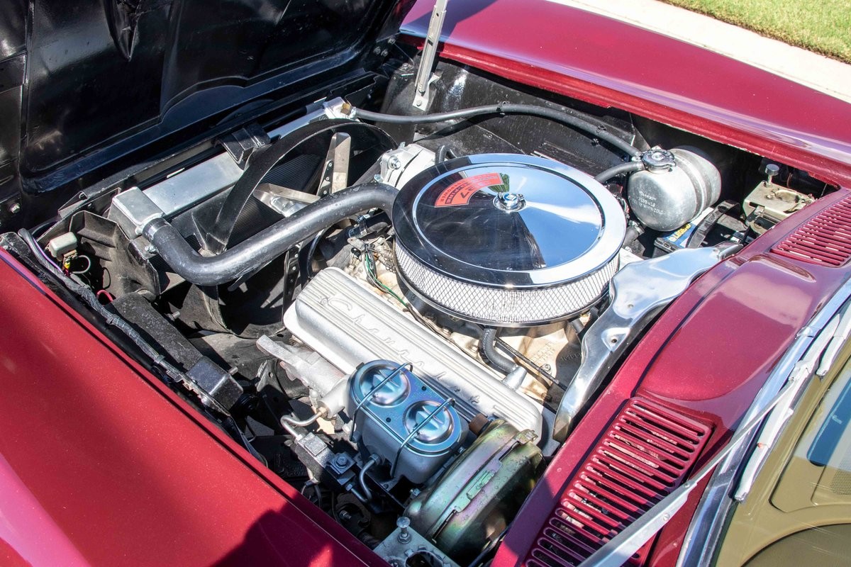 Chevrolet-Corvette-1967-Coupe-16