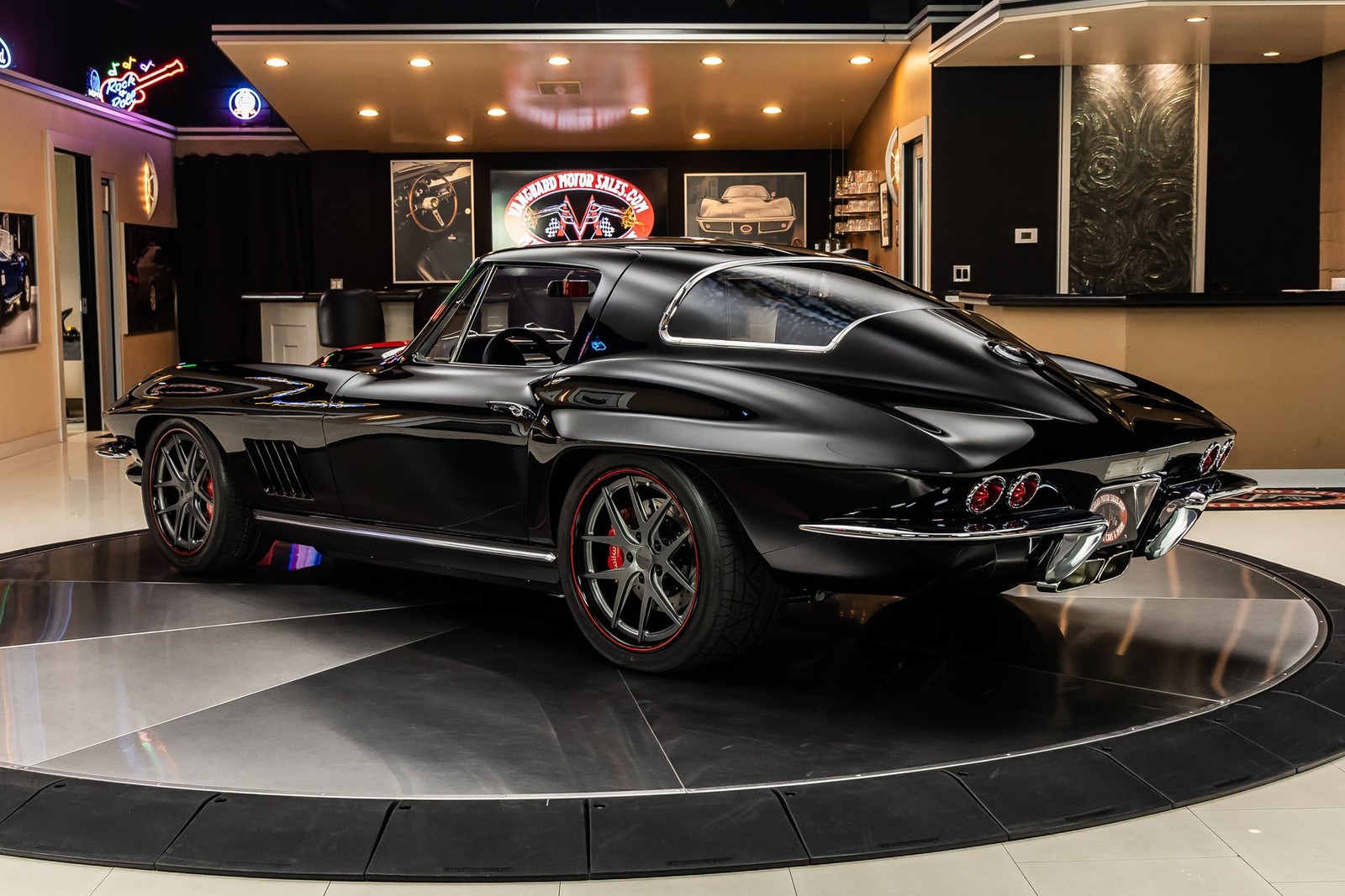 Chevrolet-Corvette-1967-Coupe-16