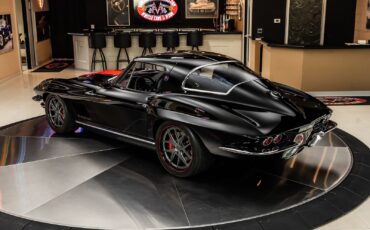 Chevrolet-Corvette-1967-Coupe-17