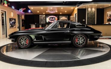 Chevrolet-Corvette-1967-Coupe-18