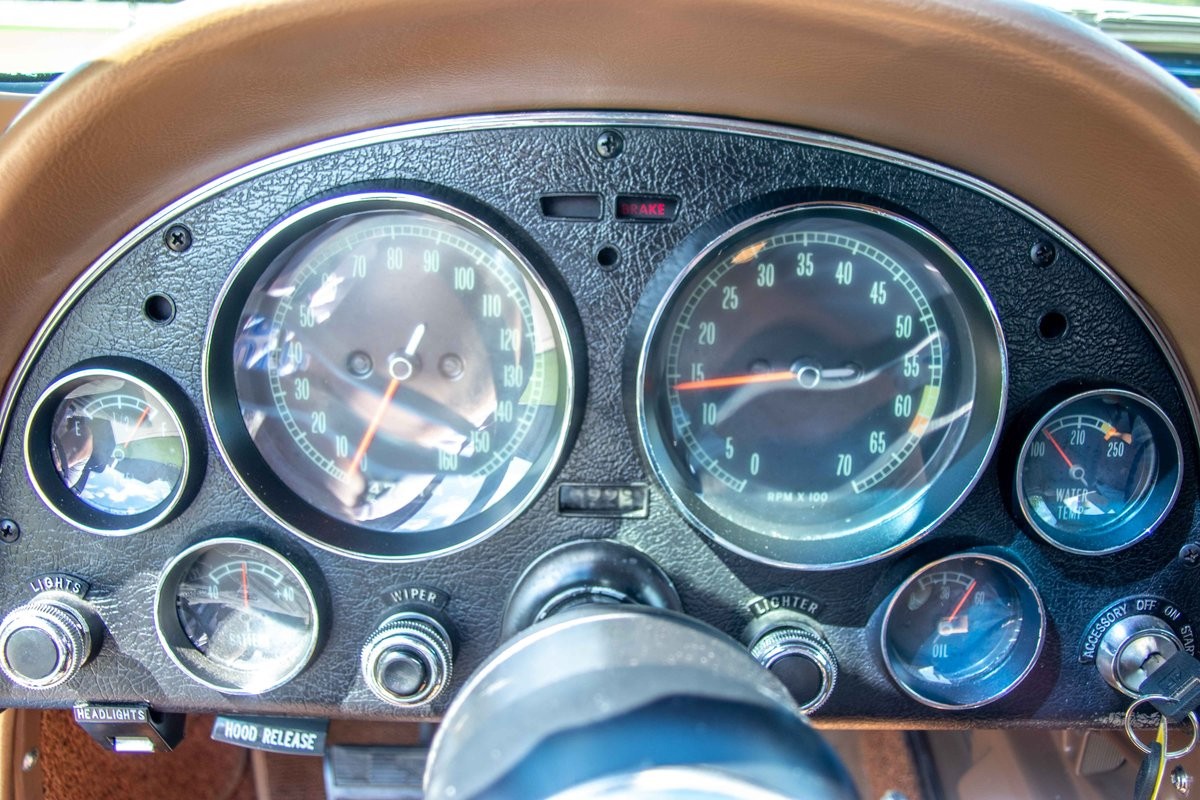 Chevrolet-Corvette-1967-Coupe-20