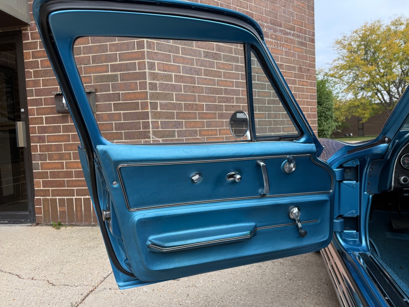 Chevrolet-Corvette-1967-Coupe-24