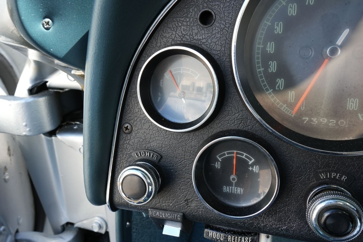 Chevrolet-Corvette-1967-Coupe-25
