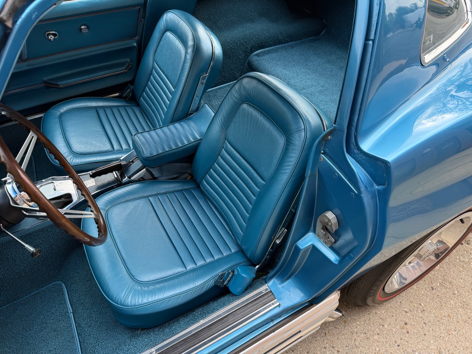 Chevrolet-Corvette-1967-Coupe-26