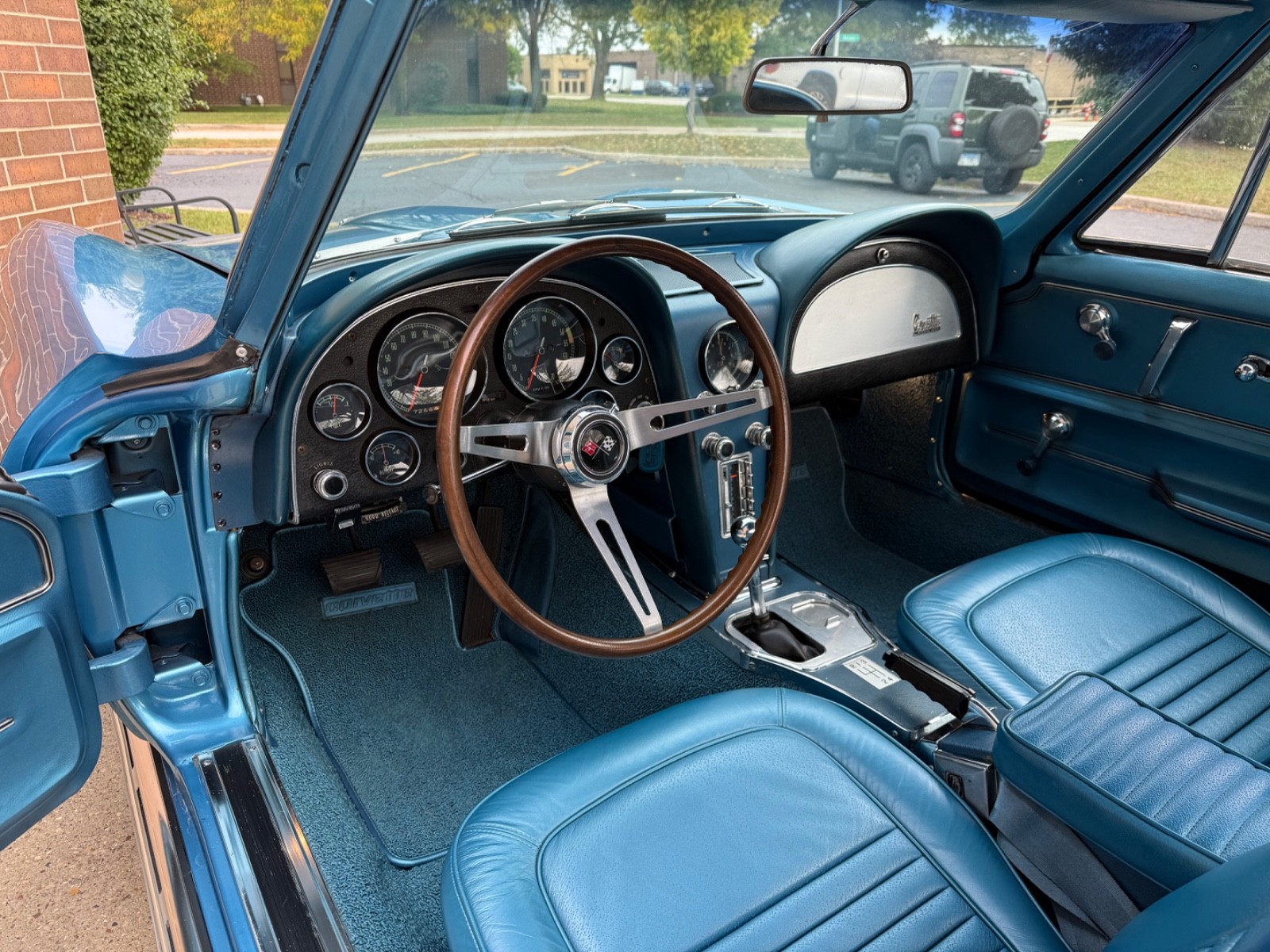Chevrolet-Corvette-1967-Coupe-27