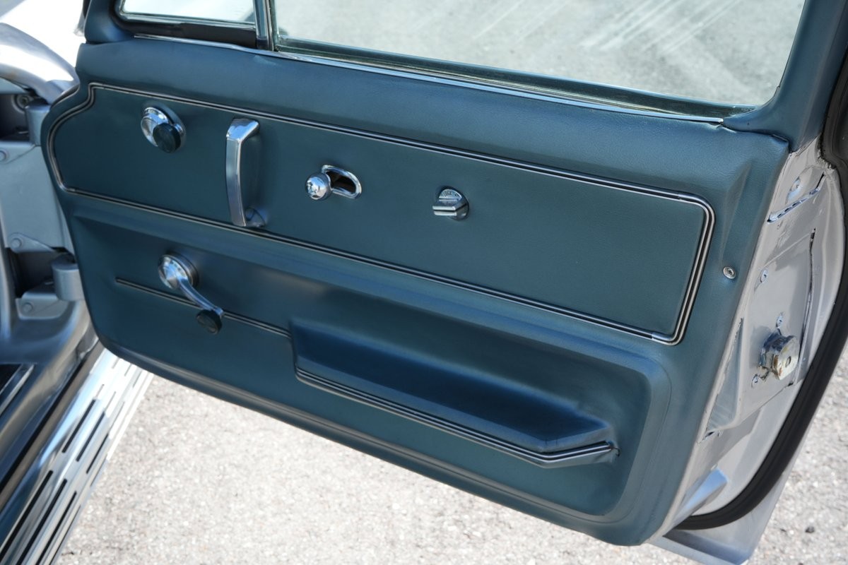 Chevrolet-Corvette-1967-Coupe-31