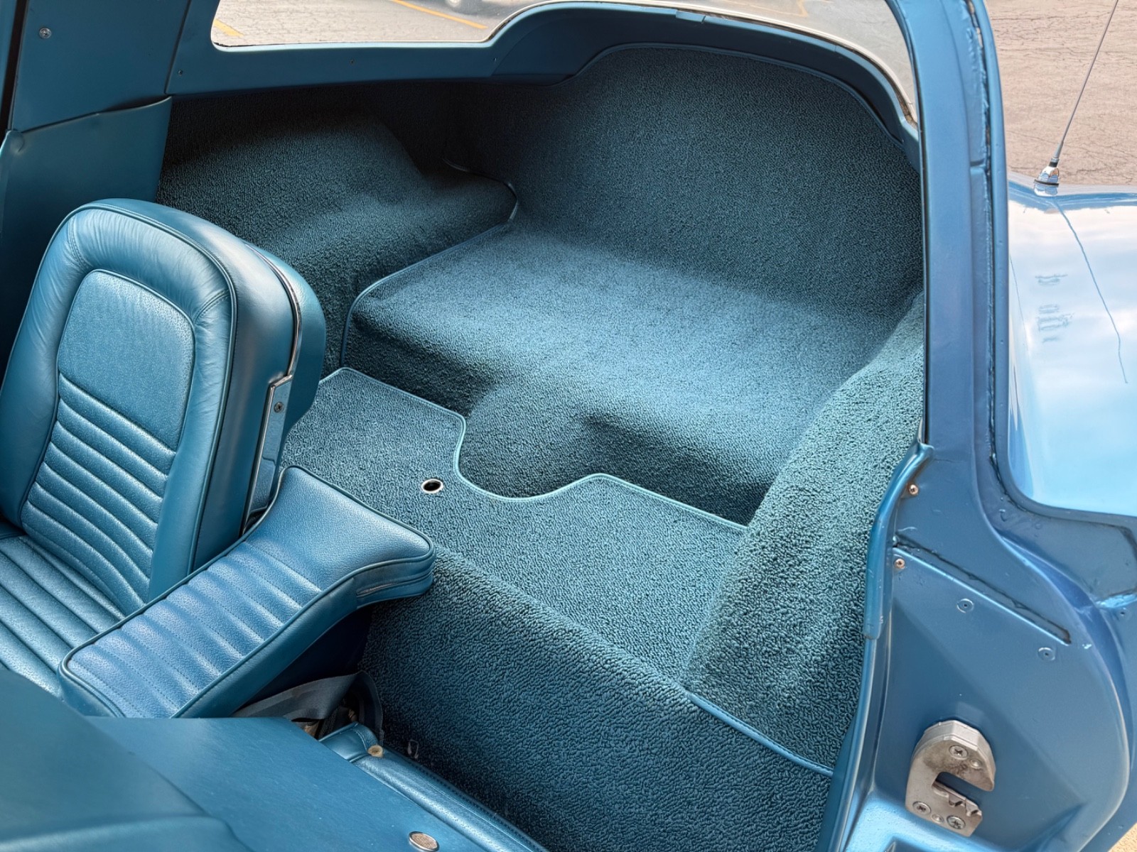 Chevrolet-Corvette-1967-Coupe-31