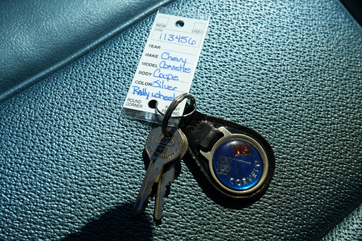 Chevrolet-Corvette-1967-Coupe-35