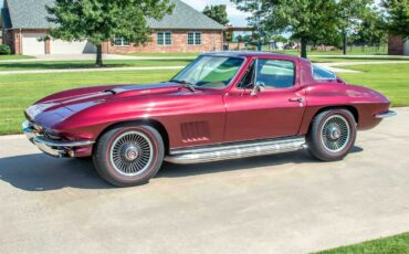 Chevrolet-Corvette-1967-Coupe