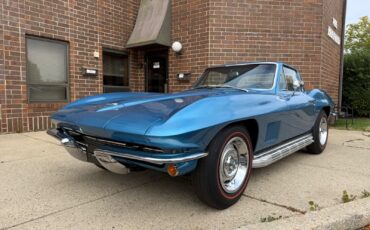 Chevrolet-Corvette-1967-Coupe