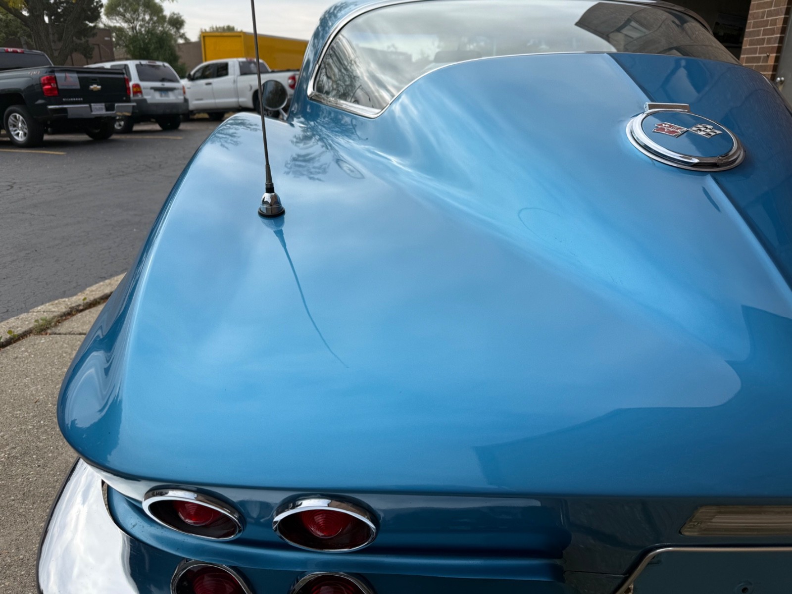 Chevrolet-Corvette-1967-Coupe-6