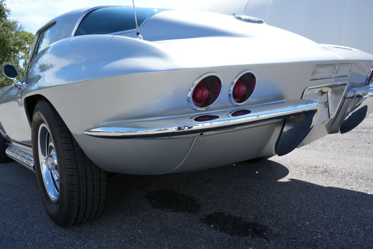 Chevrolet-Corvette-1967-Coupe-7