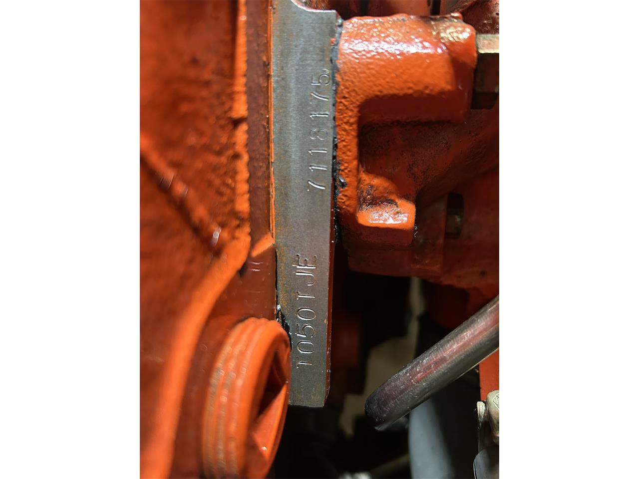 Chevrolet-Corvette-1967-Marlboro-Maroon-Black-9