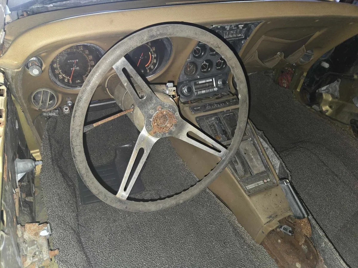 Chevrolet-Corvette-1968-4