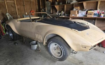 Chevrolet-Corvette-1968-9