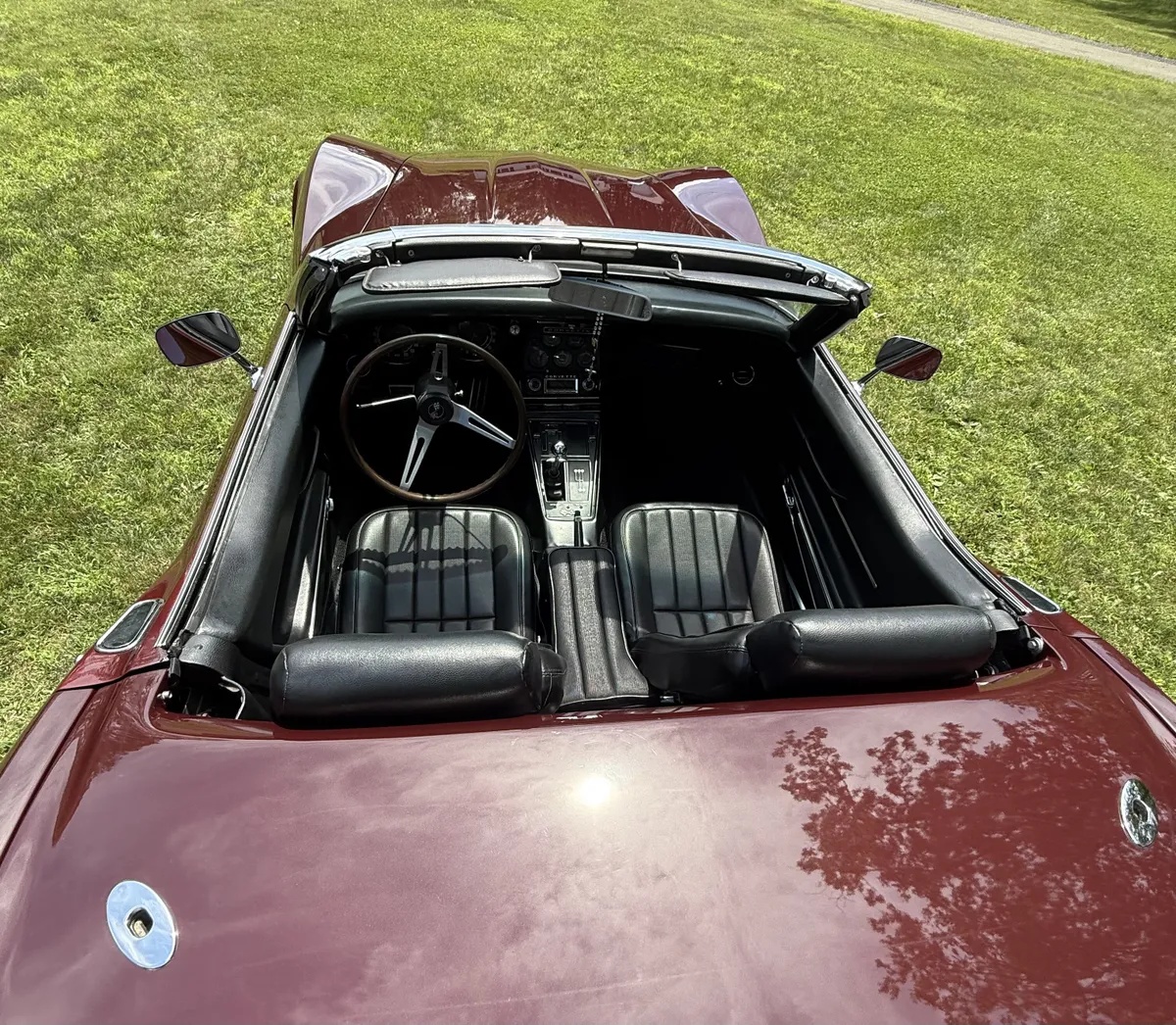 Chevrolet-Corvette-1968-Cordovan-Maroon-Black-10