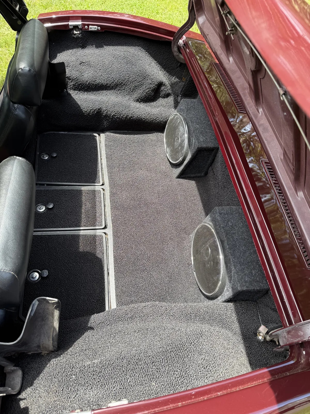 Chevrolet-Corvette-1968-Cordovan-Maroon-Black-11
