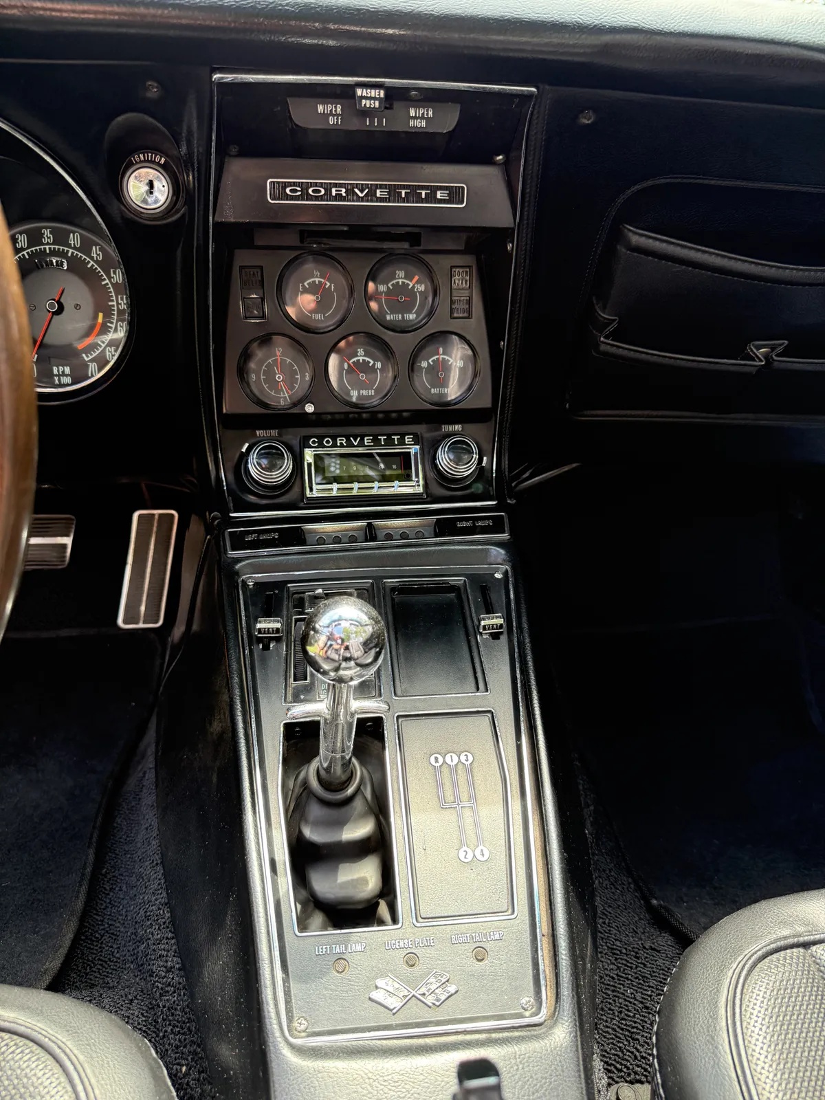 Chevrolet-Corvette-1968-Cordovan-Maroon-Black-6