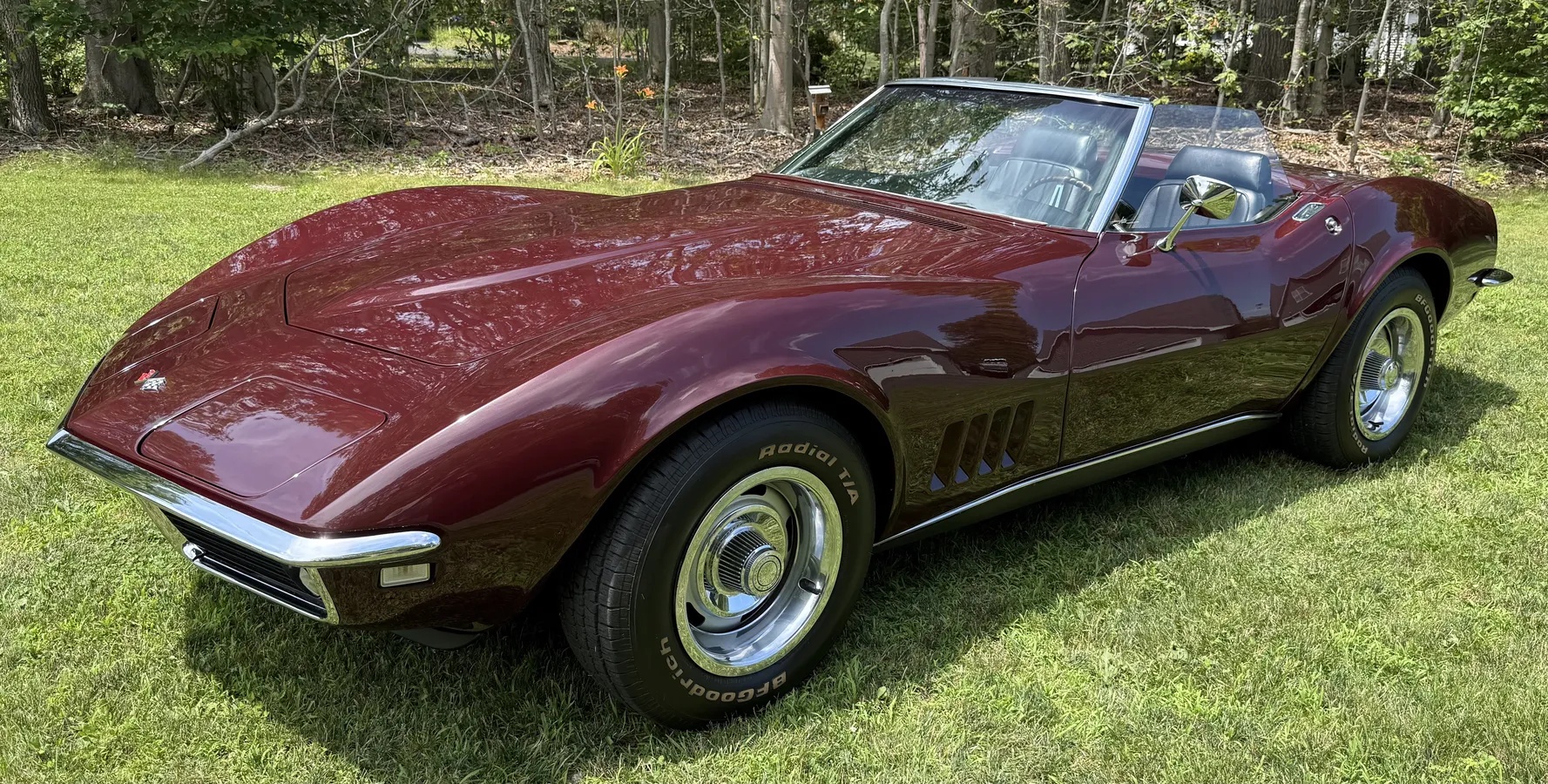 Chevrolet-Corvette-1968-Cordovan-Maroon-Black