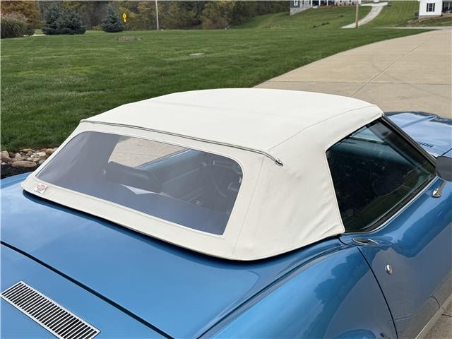 Chevrolet-Corvette-1969-2-Door-Convertible-13