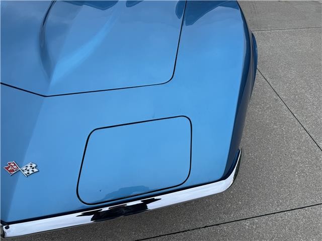Chevrolet-Corvette-1969-2-Door-Convertible-20