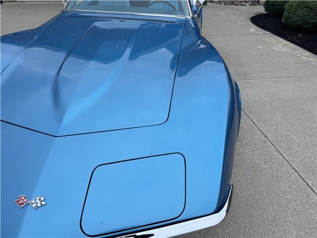 Chevrolet-Corvette-1969-2-Door-Convertible-21
