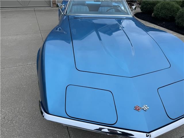 Chevrolet-Corvette-1969-2-Door-Convertible-22