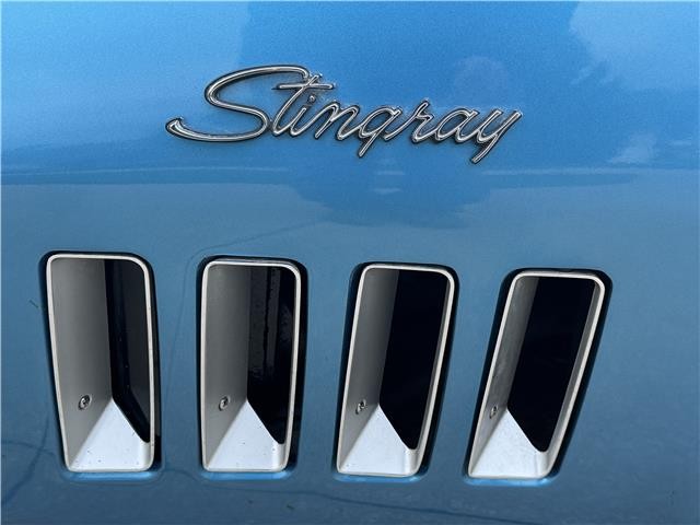 Chevrolet-Corvette-1969-2-Door-Convertible-24