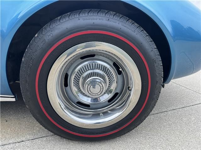 Chevrolet-Corvette-1969-2-Door-Convertible-25