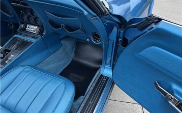 Chevrolet-Corvette-1969-2-Door-Convertible-33