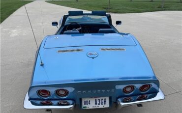 Chevrolet-Corvette-1969-2-Door-Convertible-36