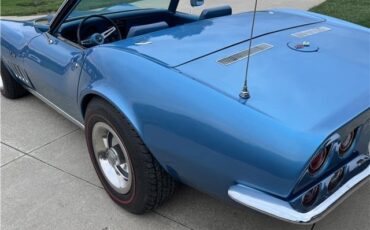 Chevrolet-Corvette-1969-2-Door-Convertible-4