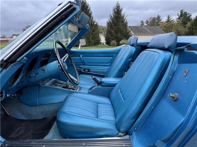 Chevrolet-Corvette-1969-2-Door-Convertible-6