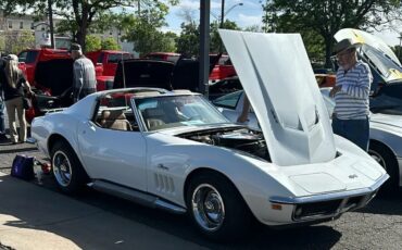 Chevrolet-Corvette-1969-Can-Am-White-Saddle-Beige