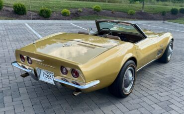 Chevrolet-Corvette-1969-Convertible-1