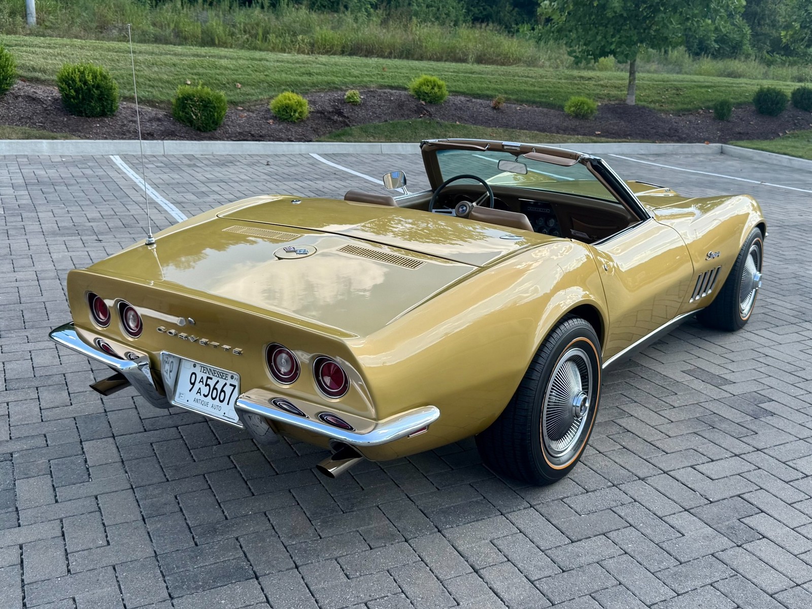 Chevrolet-Corvette-1969-Convertible-1
