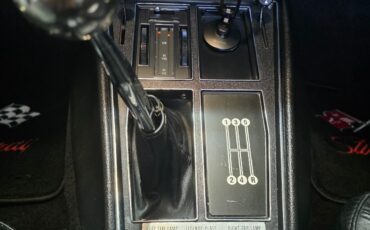 Chevrolet-Corvette-1969-Convertible-12