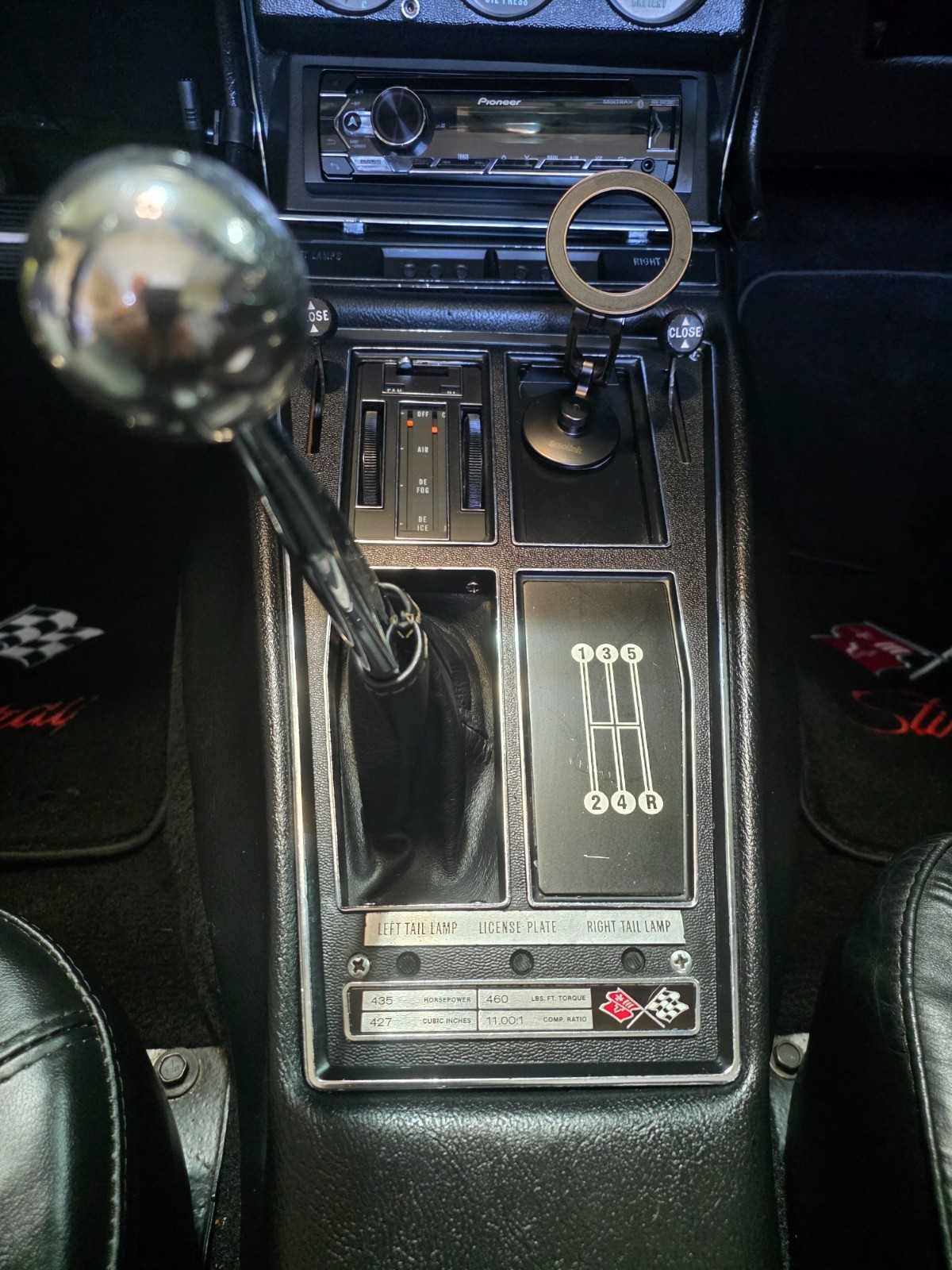 Chevrolet-Corvette-1969-Convertible-12